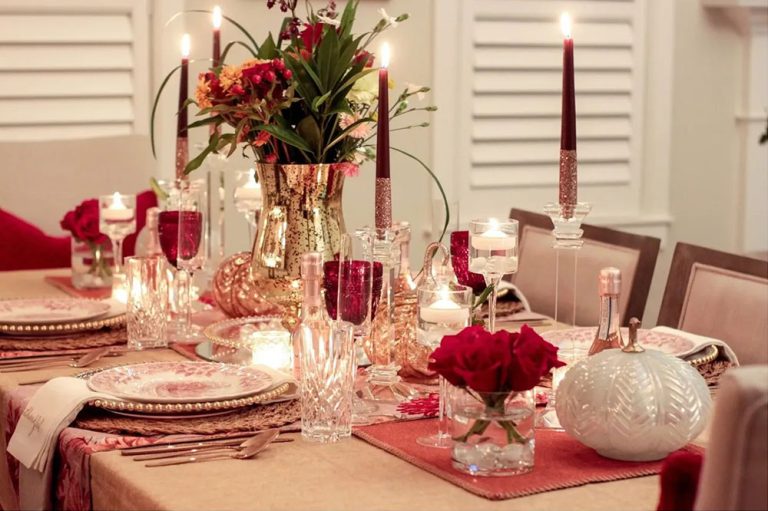 Stunning Thanksgiving Table